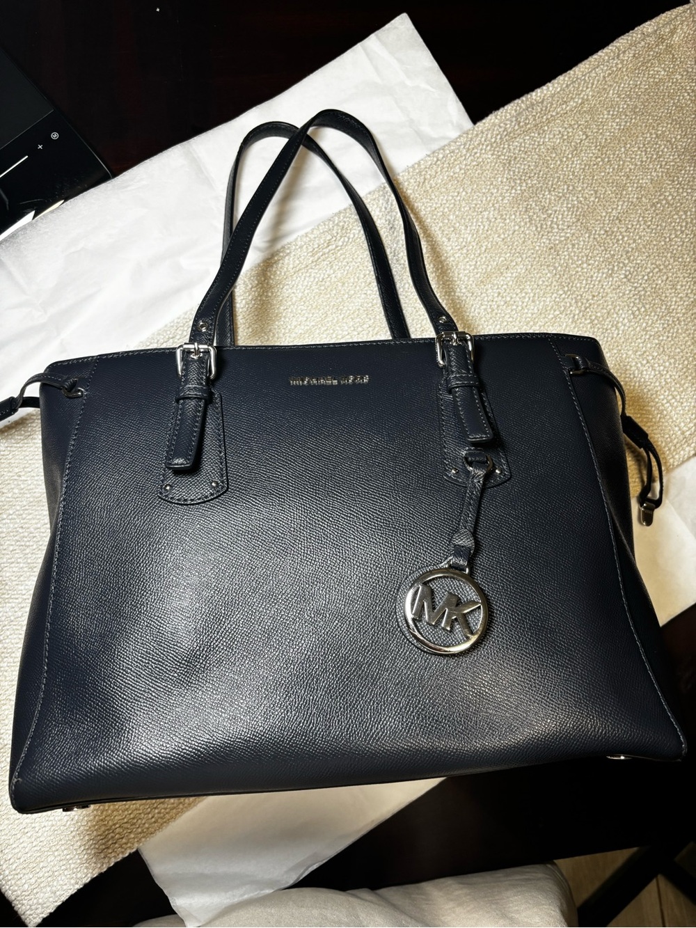 Michael Kors Voyager Navy Saffiano Leather Tote Shoulder Bag Silver Hardware